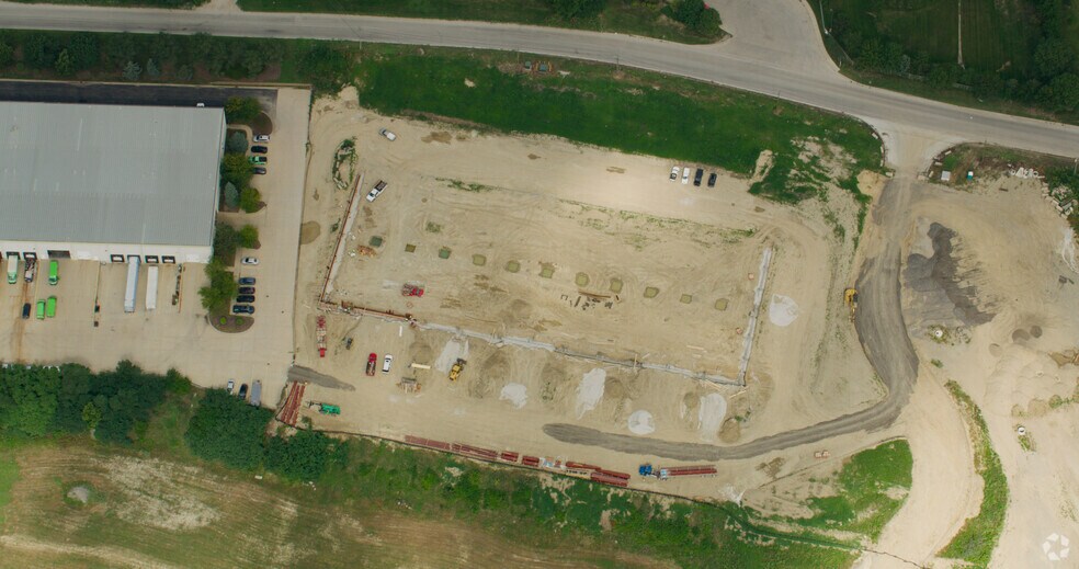 More Photos Of 3300-3310 Mound Rd, Joliet Warehouse For Lease