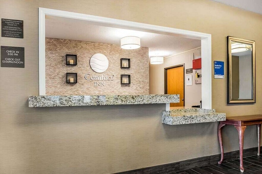 More Photos Of 120 W Stevenson Rd, Ottawa Hotel For Sale