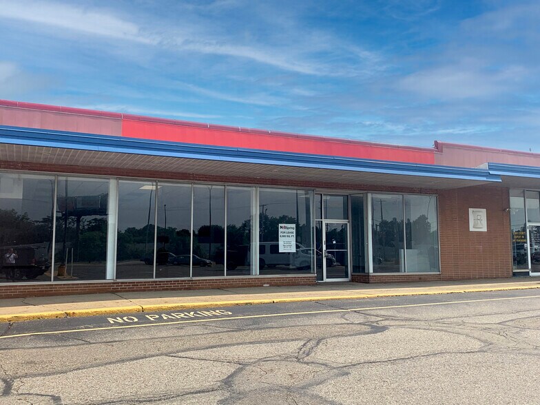 More Photos Of 803 30th St NE, Canton General Retail For Sale