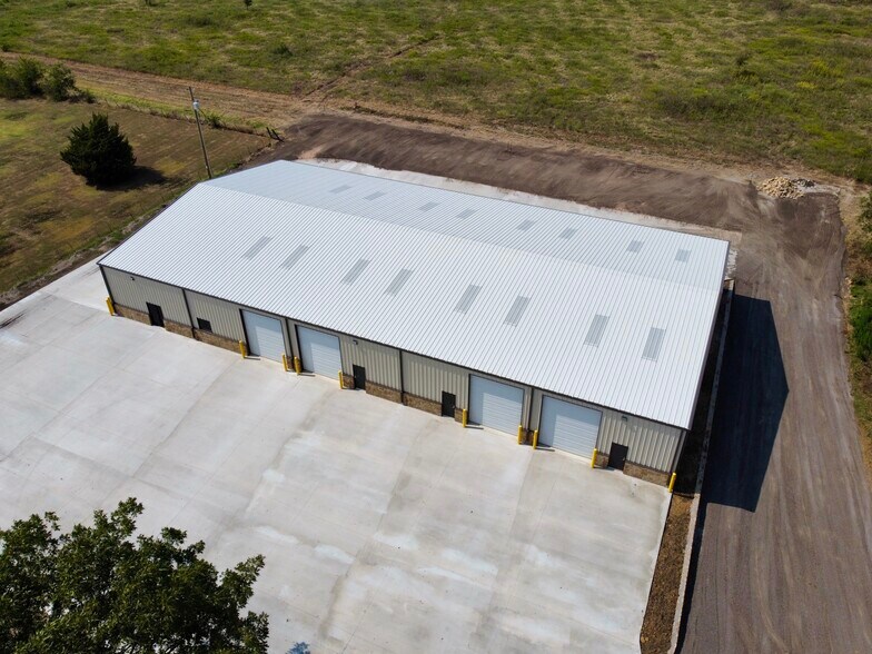 More Photos Of 11653 FM917, Alvarado Warehouse For Lease