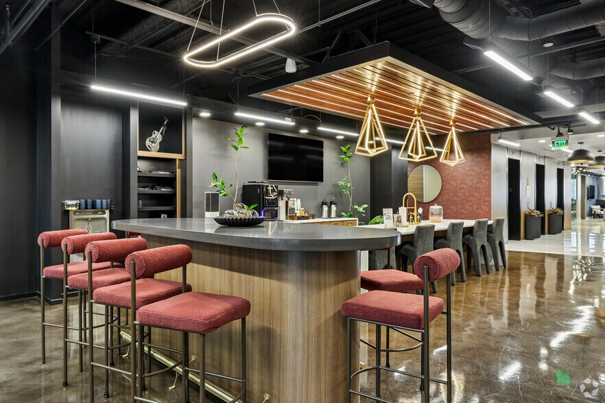 More Photos Of 1801 West End Ave, Nashville Coworking Space