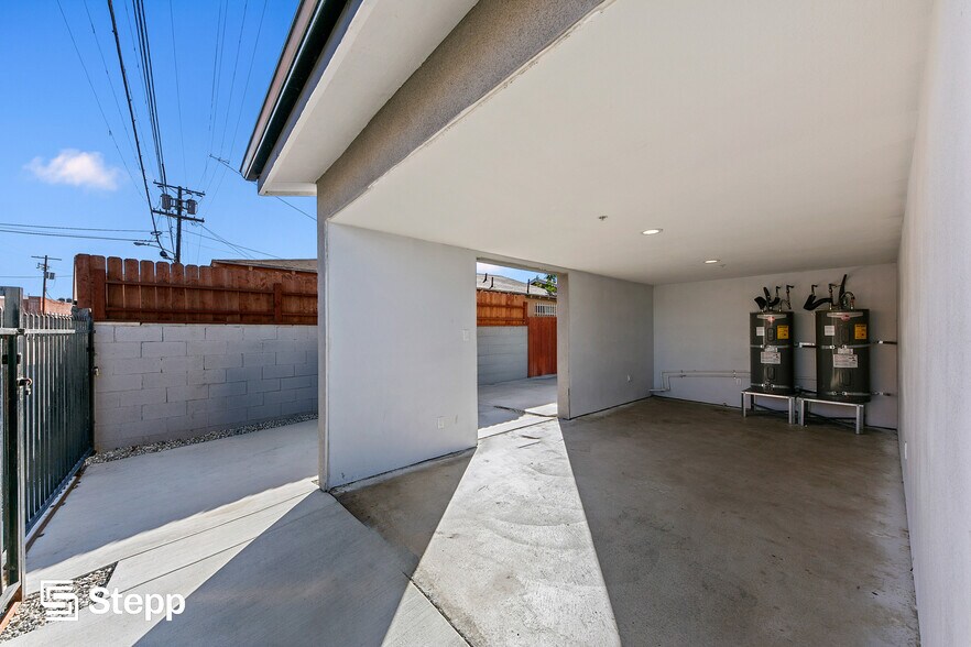 More Photos Of 3301 Obama Blvd, Los Angeles Apartments For Sale