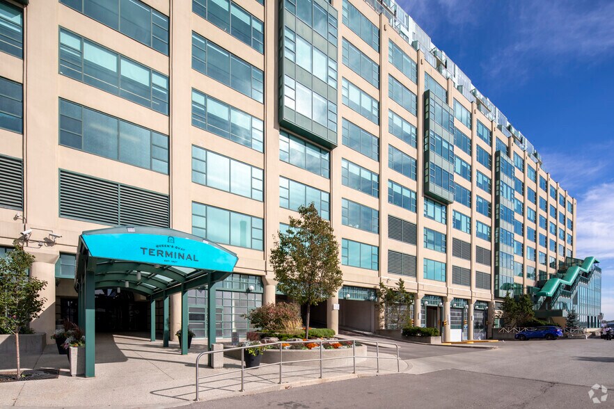 More Photos Of 207 Queens Quay W, Toronto Office Residential For Lease