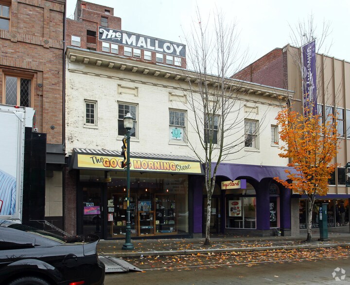 More Photos Of 4334-4336 University Way, Seattle Coworking Space