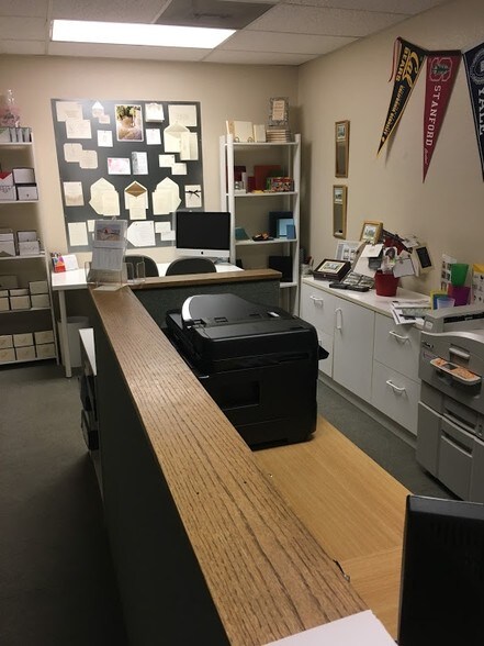 More Photos Of 460 Boulevard Way, Oakland Office For Lease
