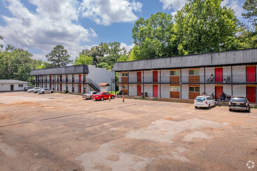 More Photos Of 429 Johnson St, Longview Apartments For Sale