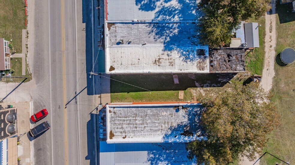 More Photos Of 4153 3rd St, Walnut Springs General Retail For Sale