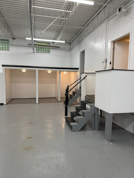 More Photos Of 1202 Electric Ave, Pittsburgh Warehouse For Sale