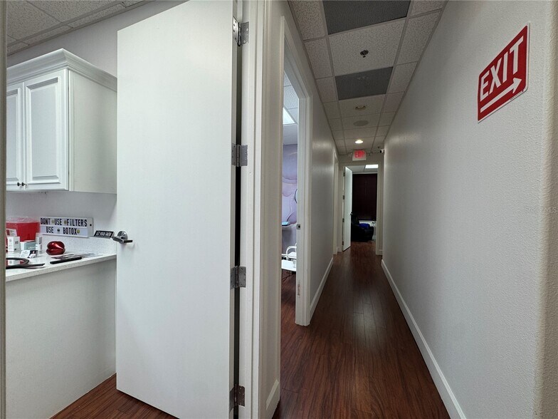 More Photos Of 6150 Metrowest Blvd, Orlando Medical For Lease