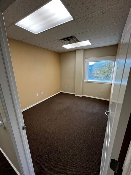 More Photos Of 1491 W 500 N, Lindon Warehouse For Sale