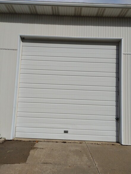 More Photos Of 4296 Van Dyke Rd, Almont Warehouse For Lease