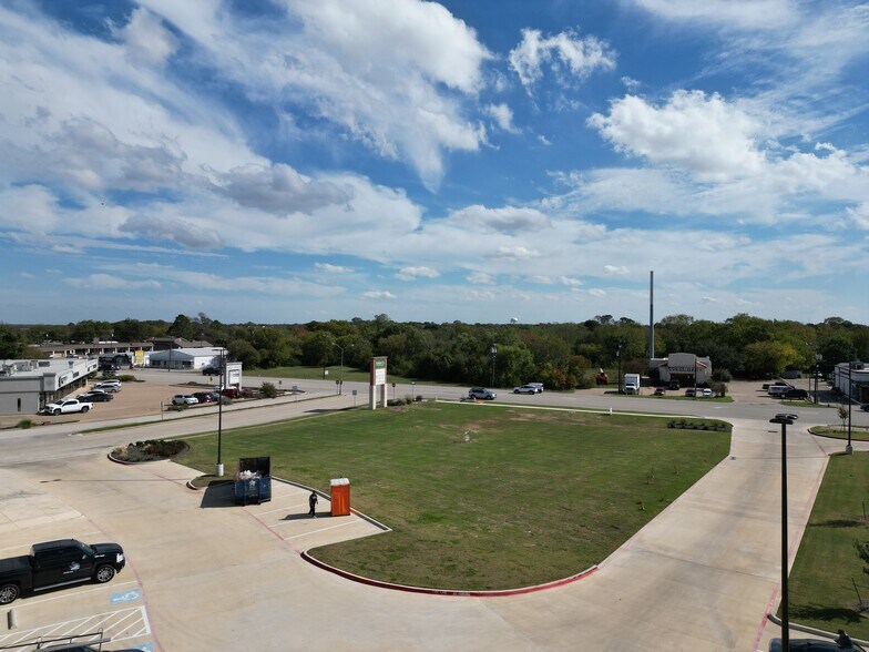 More Photos Of 200 Grapevine Hwy, Hurst Land For Sale