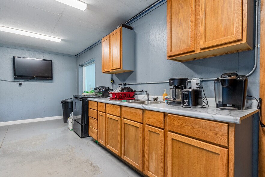 More Photos Of 20055 8 Mile Rd, Stanwood Freestanding For Sale