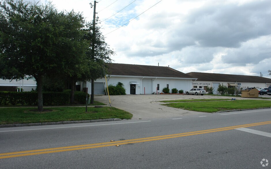 Primary Photo Of 3200 28th St N, Saint Petersburg Warehouse For Sale