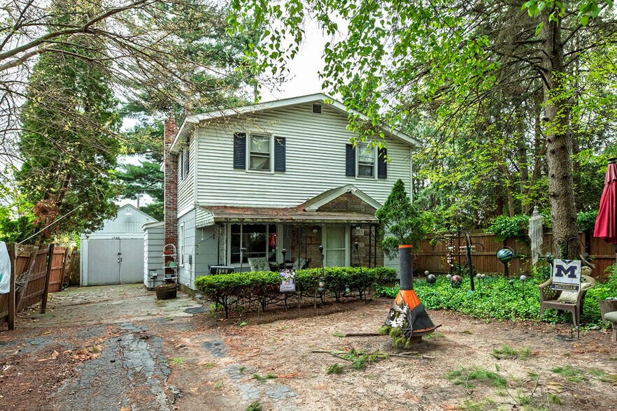 More Photos Of , Lansing Multifamily For Sale