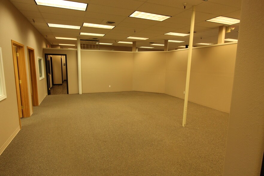 More Photos Of 1327-1331 Hwy 2 W, Kalispell Office For Lease