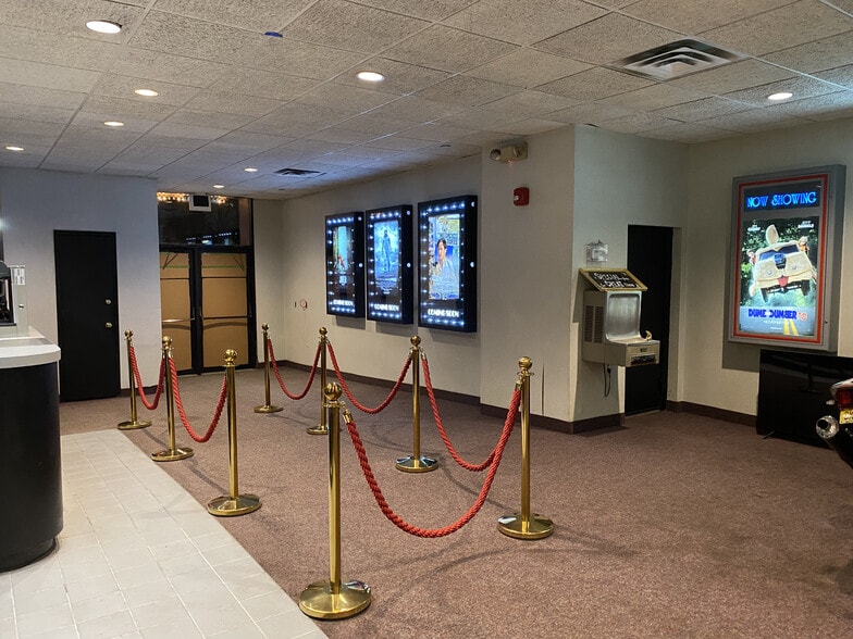 More Photos Of 23-25 W Westfield Ave, Roselle Park Storefront Retail Office For Lease