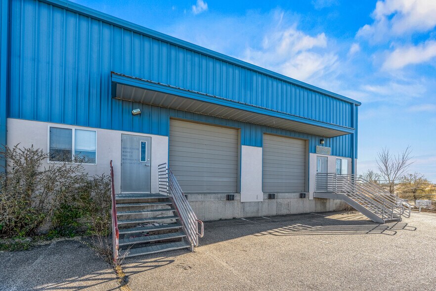 More Photos Of 36 Bisbee Ct, Santa Fe Warehouse For Sale