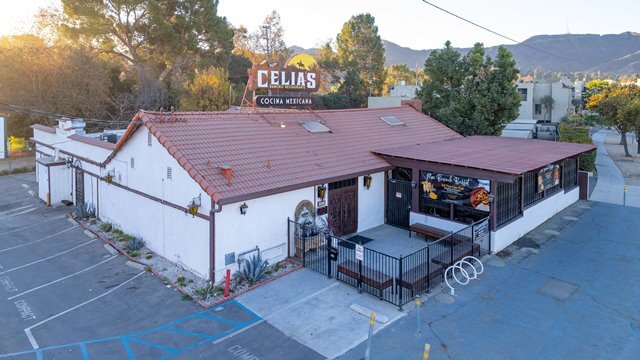 Primary Photo Of 900 W Riverside Dr, Burbank Restaurant For Sale