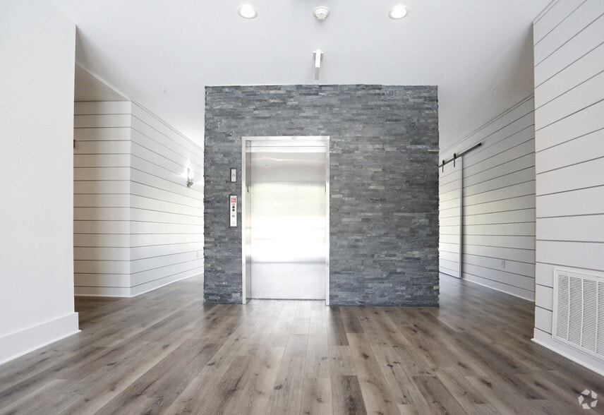 More Photos Of 141 Napoleon St, Baton Rouge Multifamily For Sale