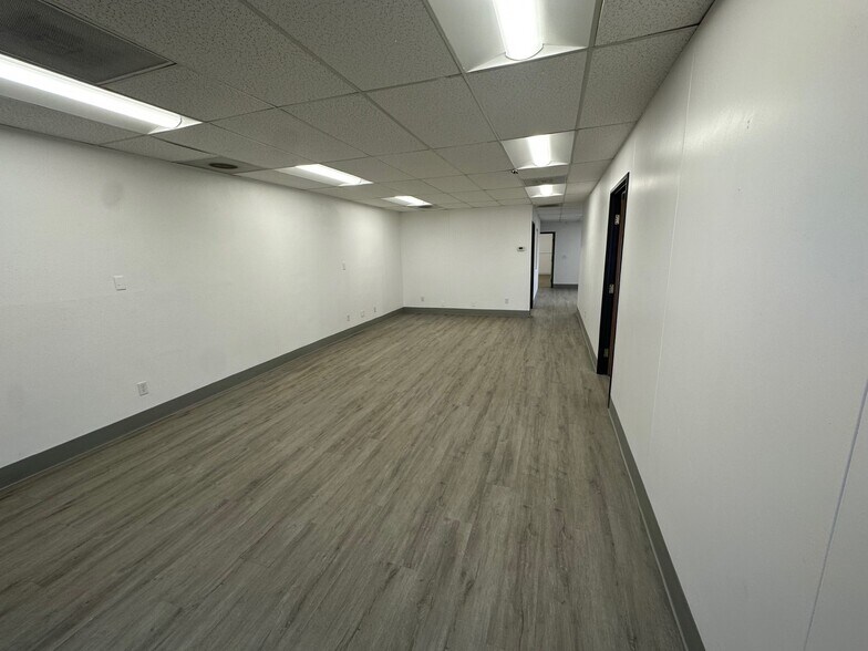 More Photos Of 4820 Adohr Ln, Camarillo Warehouse For Lease