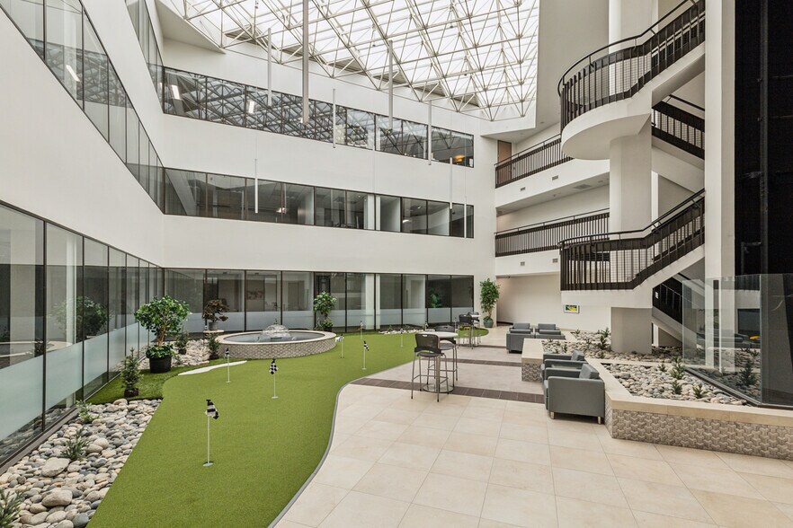 More Photos Of 2121 Midway Rd, Carrollton Office For Lease