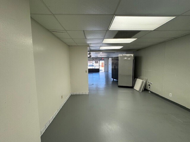 More Photos Of 13920 Foothill Blvd, Sylmar Storefront Retail Office For Lease