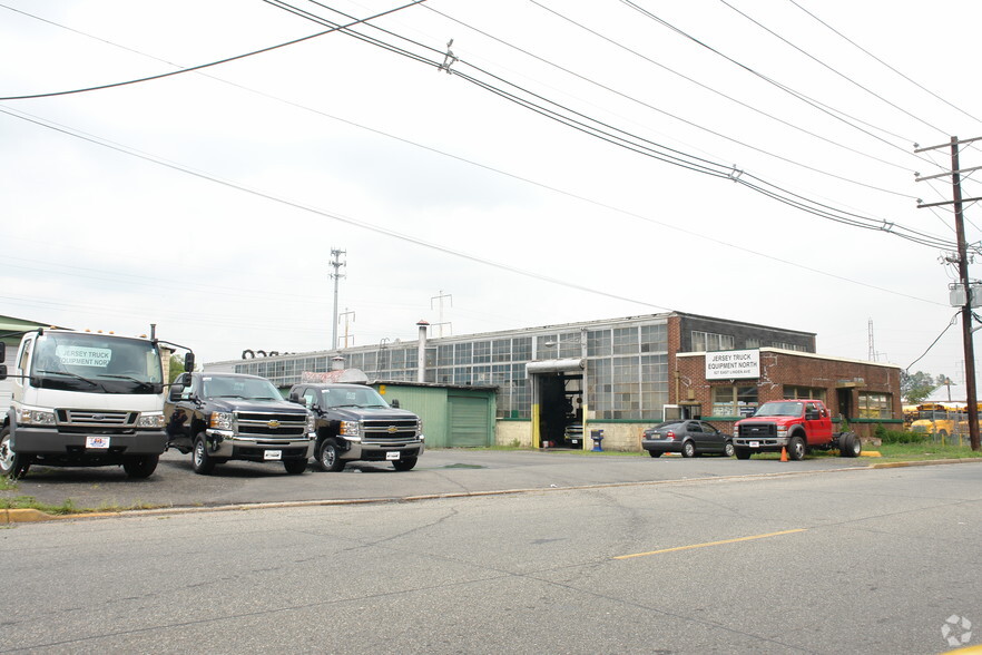 Primary Photo Of 827 E Linden Ave, Linden Manufacturing For Lease