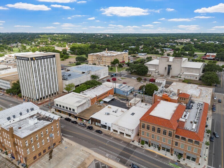 More Photos Of 711-723 Washington Ave, Waco Storefront For Sale