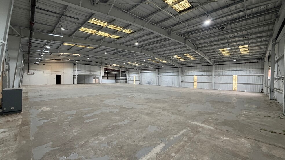 More Photos Of 401 Parr Blvd, Richmond Warehouse For Lease