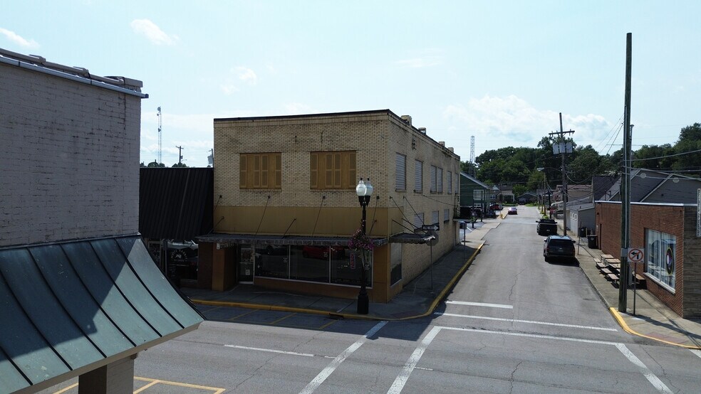 More Photos Of 200 S Main St, Corbin General Retail For Sale