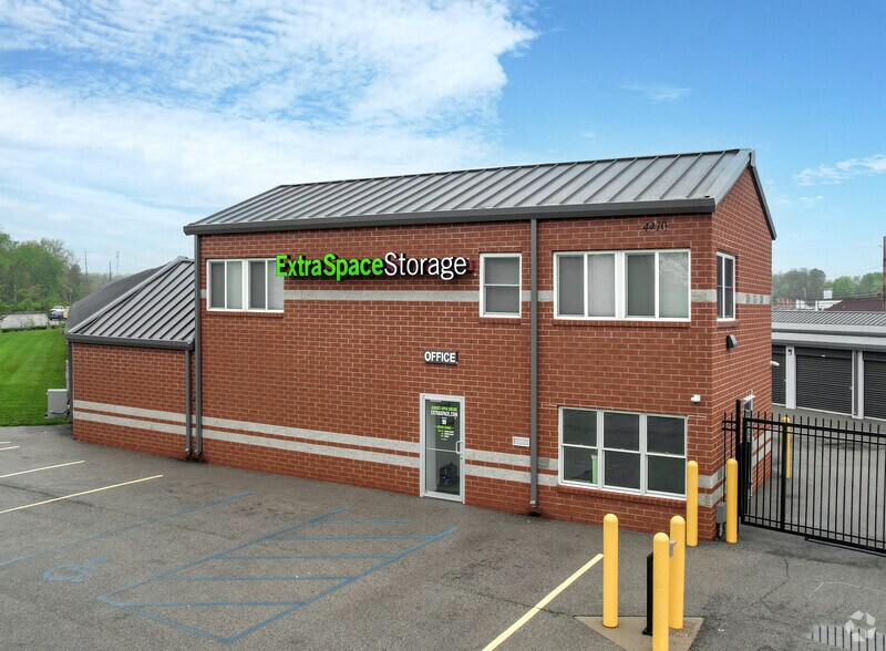 Primary Photo Of 4410 Allisonville Rd, Indianapolis Self Storage For Sale