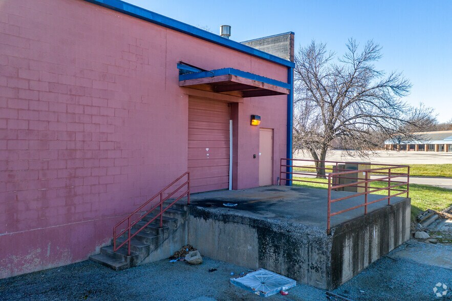 More Photos Of 13920 E 40 Hwy, Independence Unknown For Sale