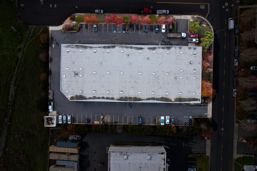 More Photos Of 4949 Fulton Dr, Fairfield Research And Development For Lease