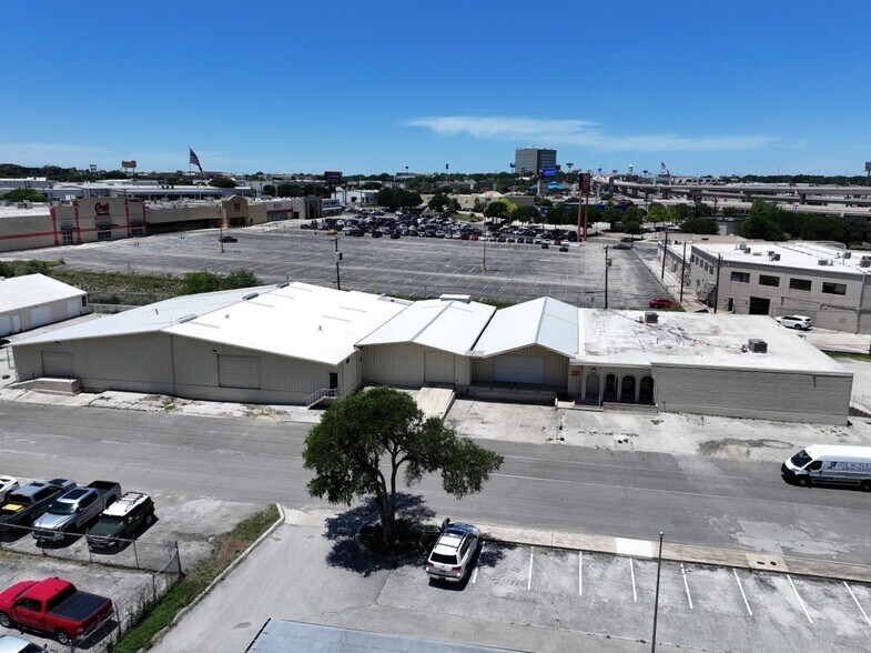 More Photos Of 4907 NW Industrial Dr, San Antonio Warehouse For Lease