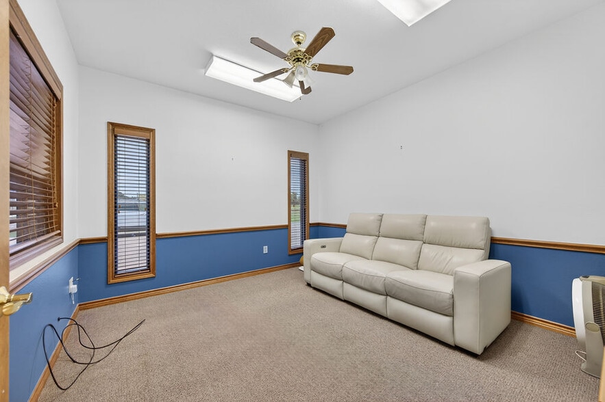 More Photos Of 8351 Fm 3506, Coffee City Office For Sale