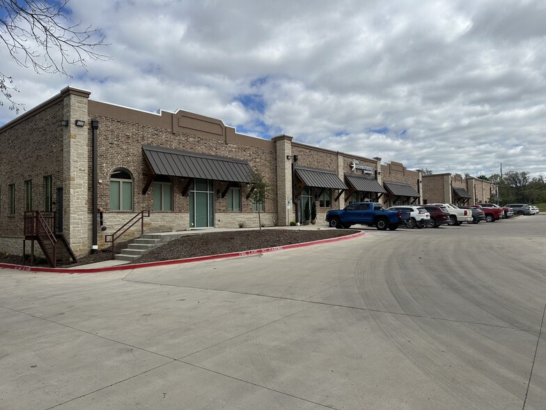 Primary Photo Of 1707 Martin Dr, Weatherford Medical For Lease