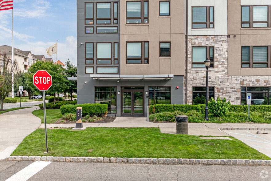 More Photos Of 4000 Riverside Station Blvd, Secaucus Apartments For Lease