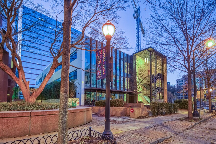 More Photos Of 1372 Peachtree St NE, Atlanta Coworking Space