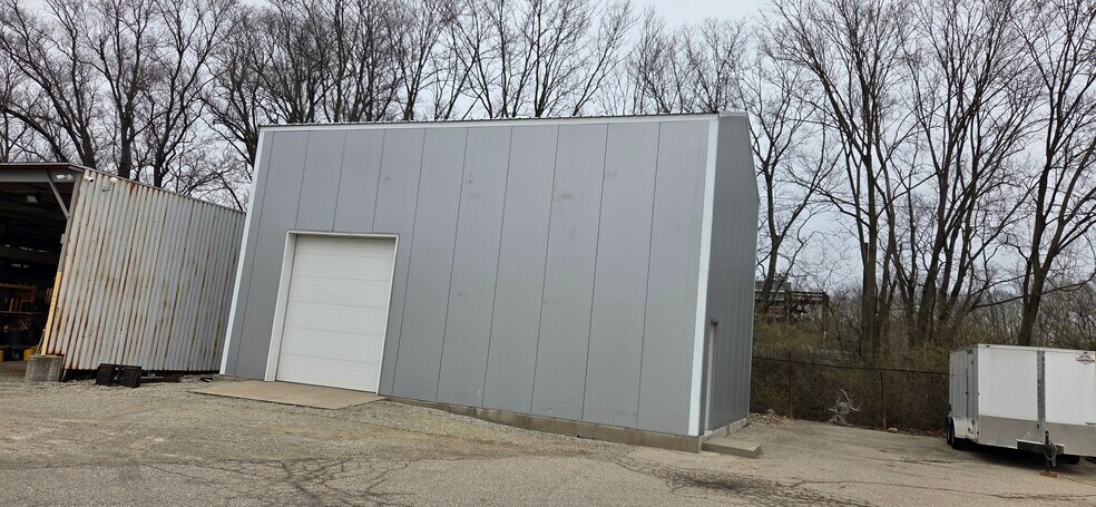More Photos Of 2431 E River Rd, Dayton Warehouse For Sale