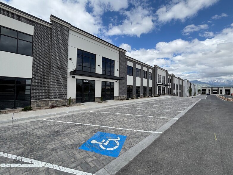 More Photos Of 13927 S 2700 W ln, Bluffdale Flex For Sale