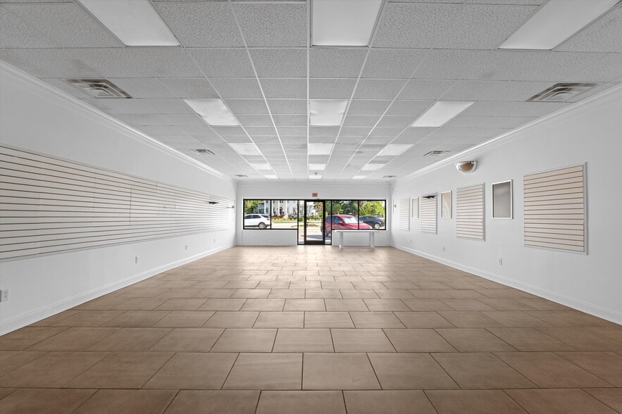 More Photos Of 208 Broad St, Wrens Storefront Retail Office For Lease