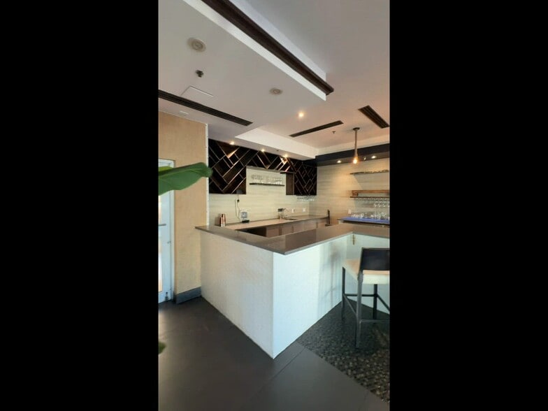 More Photos Of 1103-1111 E Las Olas Blvd, Fort Lauderdale Freestanding For Lease
