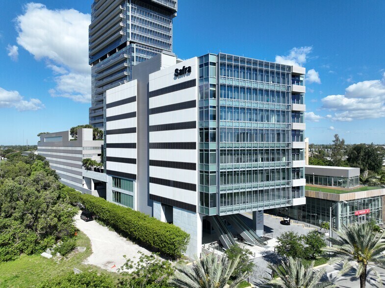 Primary Photo Of 21550 Biscayne Blvd, Aventura Office For Lease