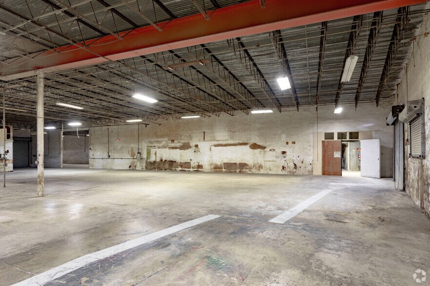 More Photos Of 750 NW 57th Ct, Fort Lauderdale Manufacturing For Sale
