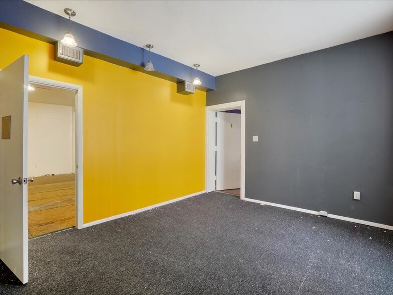 More Photos Of 100 S George St, York Apartments For Sale