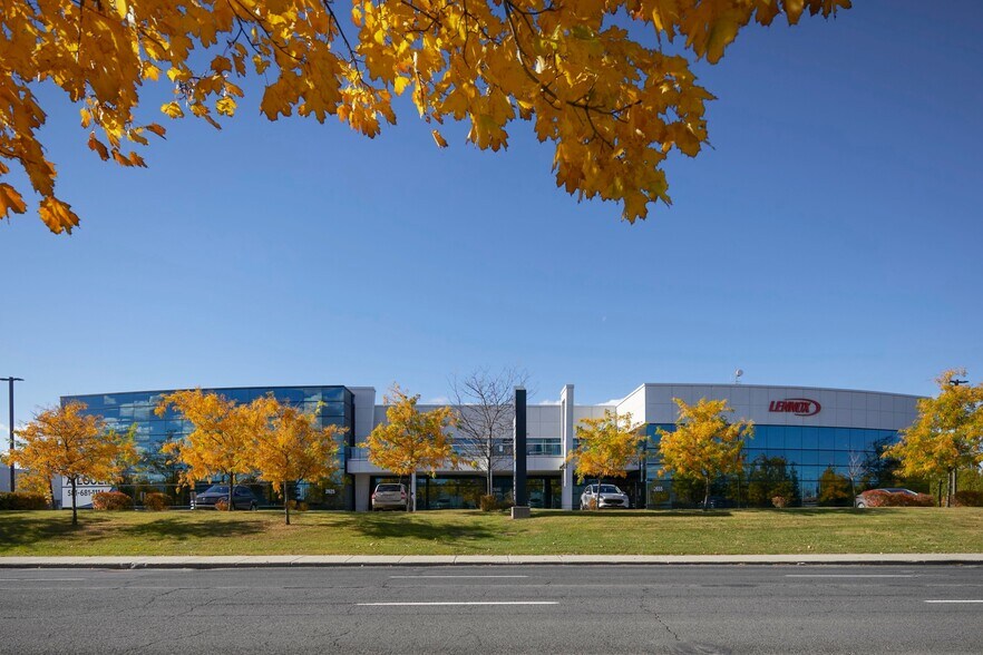 More Photos Of 2625-2655 Boul Jacques-Cartier E, Longueuil Flex For Lease