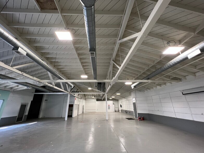 More Photos Of 501-515 23rd Ave, Oakland Service For Lease