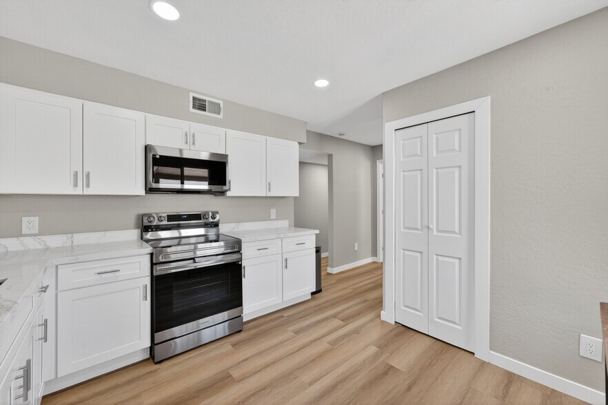 More Photos Of 5038 N 18th Ave, Phoenix Multifamily For Sale