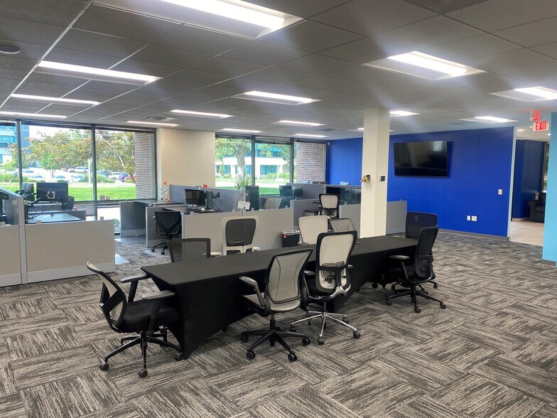More Photos Of 5330 College Blvd, Overland Park Medical For Sale